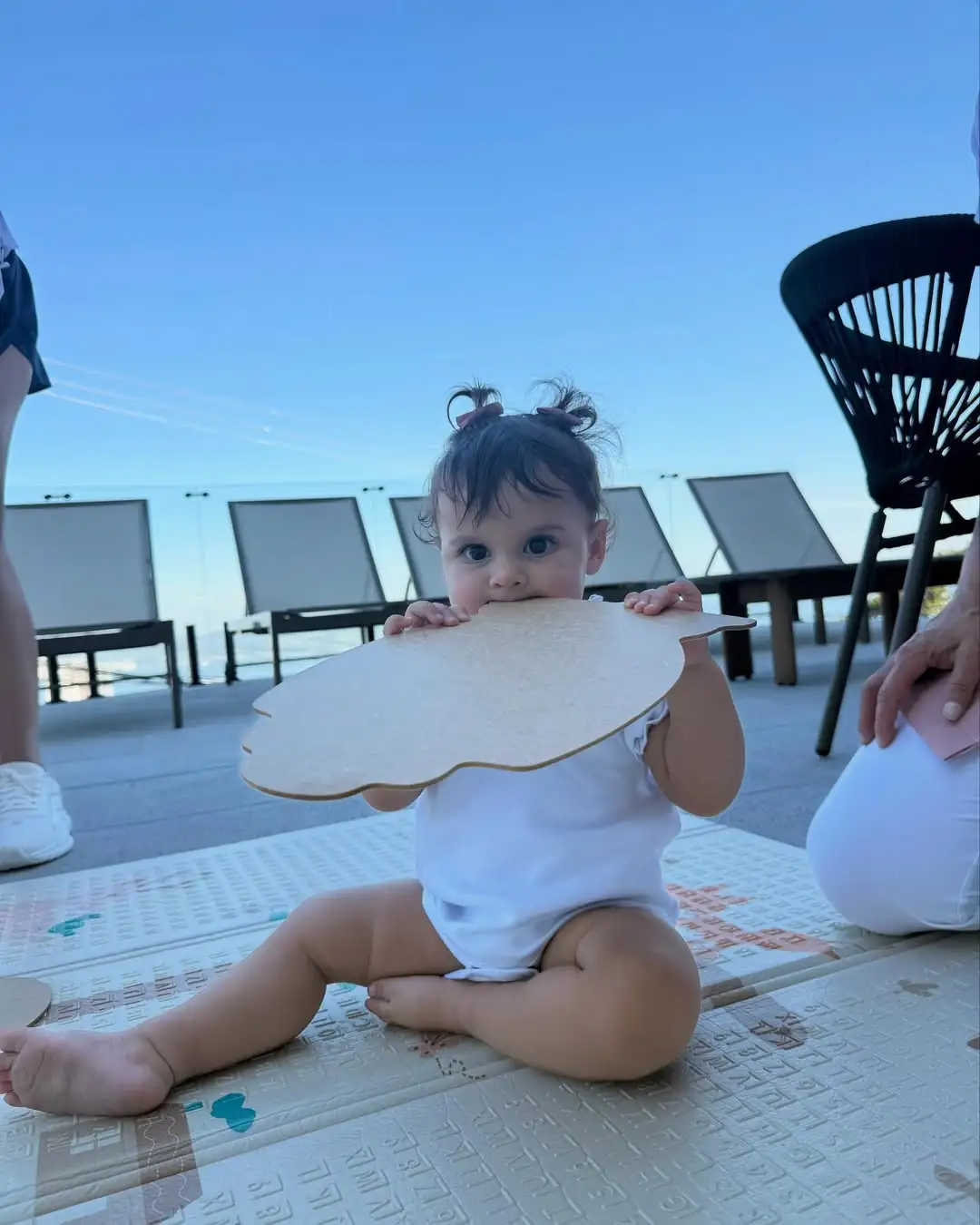 A mãe da filha Helena de Neymar, Amanda Kimberlly está de mudança para uma nova casa (Foto: Instagram)