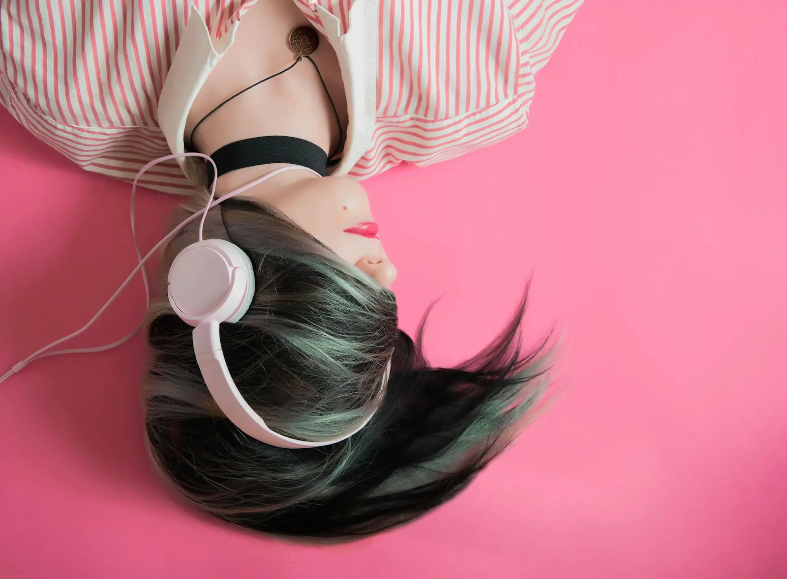 A amígdala cerebral é uma das regiões envolvidas nessa resposta emocional. (Créditos: Unsplash / Elice Moore)