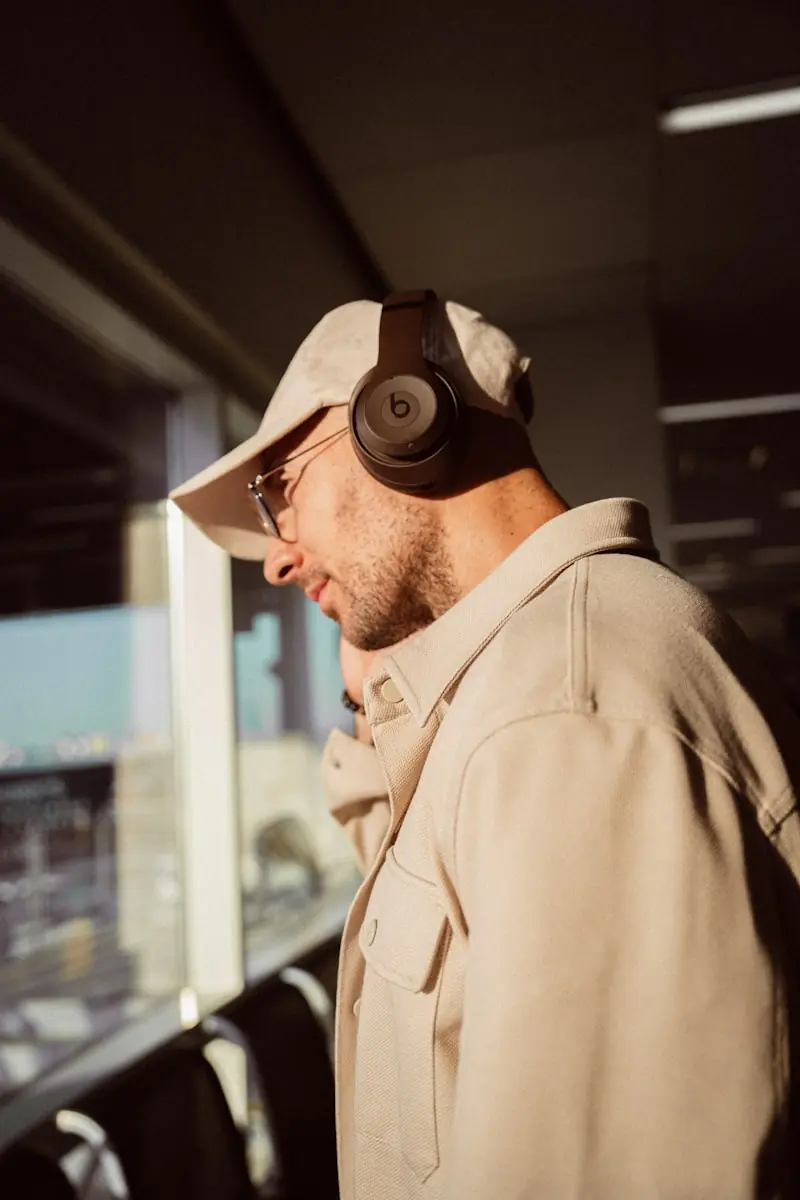 Sensações intensas com música podem indicar maior empatia e sensibilidade. (Créditos: Unsplash / Dushawn Jovic)