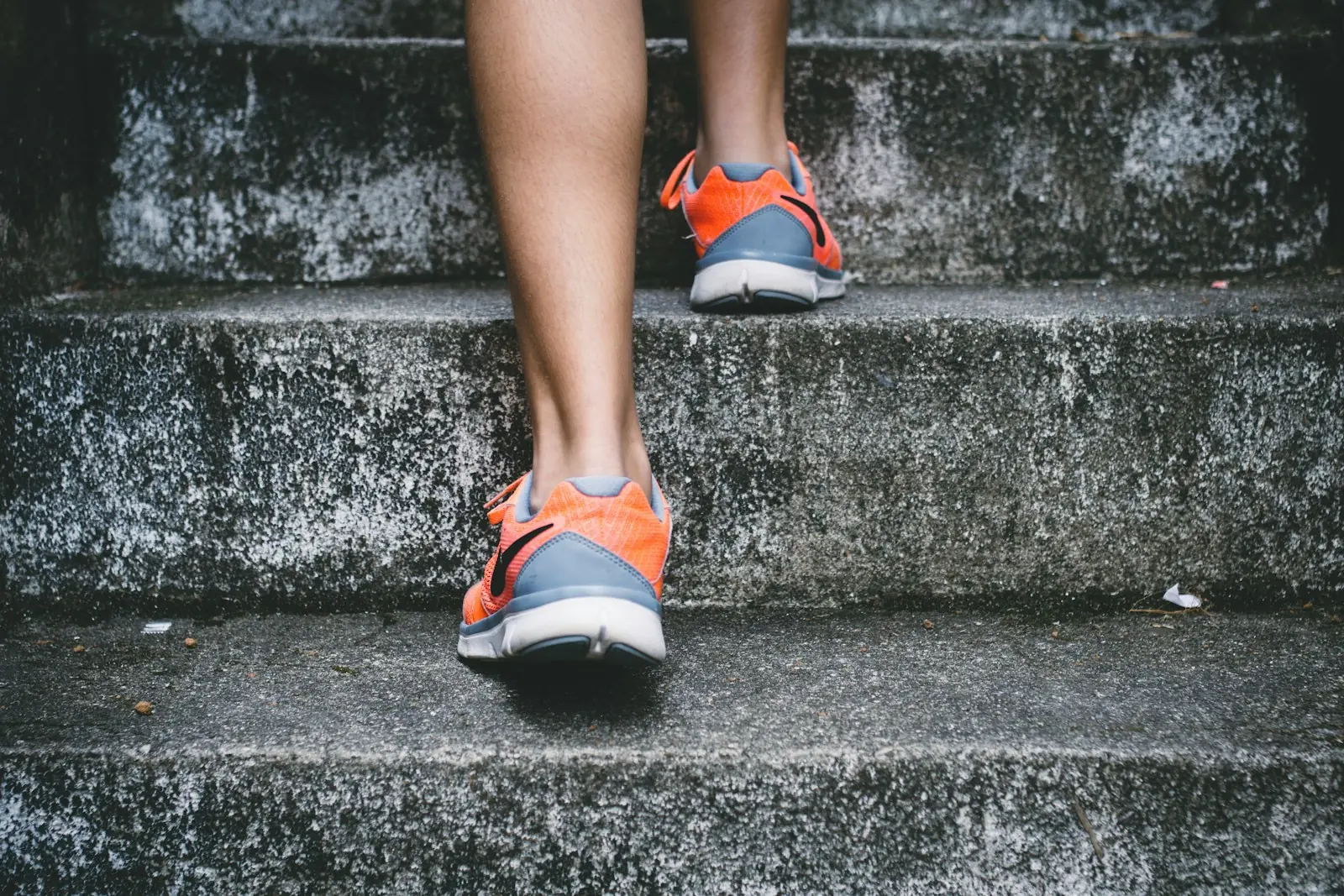 Exercícios que mantêm o metabolismo ativo por mais tempo (Créditos: Unsplash / Queima calórica continua depois de parar de se mexer (Créditos: Unsplash /Bruno Nascimento)