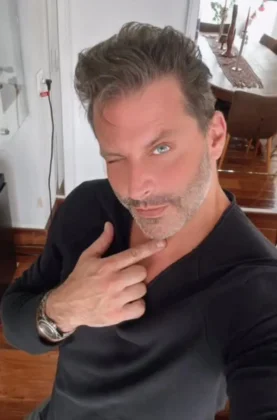 Participantes entraram em desespero ao presenciarem a queda do ator durante a din&acirc;mica de resist&ecirc;ncia. (Foto: Instagram)