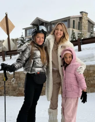 Ticiane Pinheiro curte f&eacute;rias na neve com as filhas: "Um sonho" (Foto: Instagram)