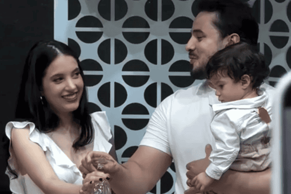 Yasmin Mendes, filha de Joelma, anuncia gravidez de uma menina chamada Olívia