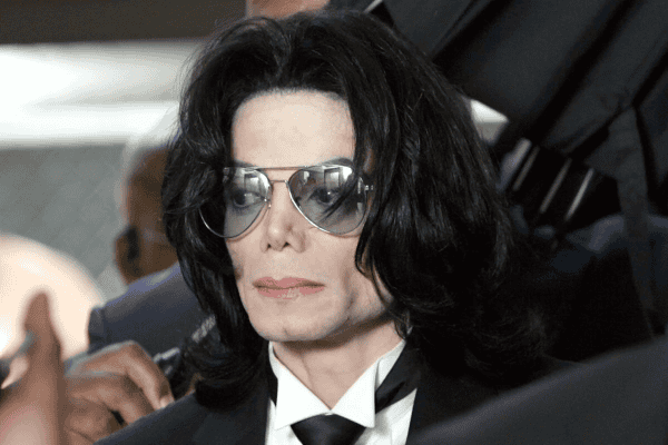 Juiz impede ação dos irmãos Cascio contra herança de Michael Jackson por abuso sexual