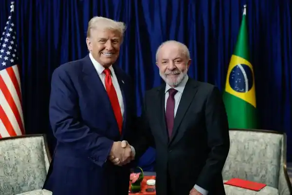 Lula surpreende e anuncia que vai ligar para Donald Trump em meio à conflitos