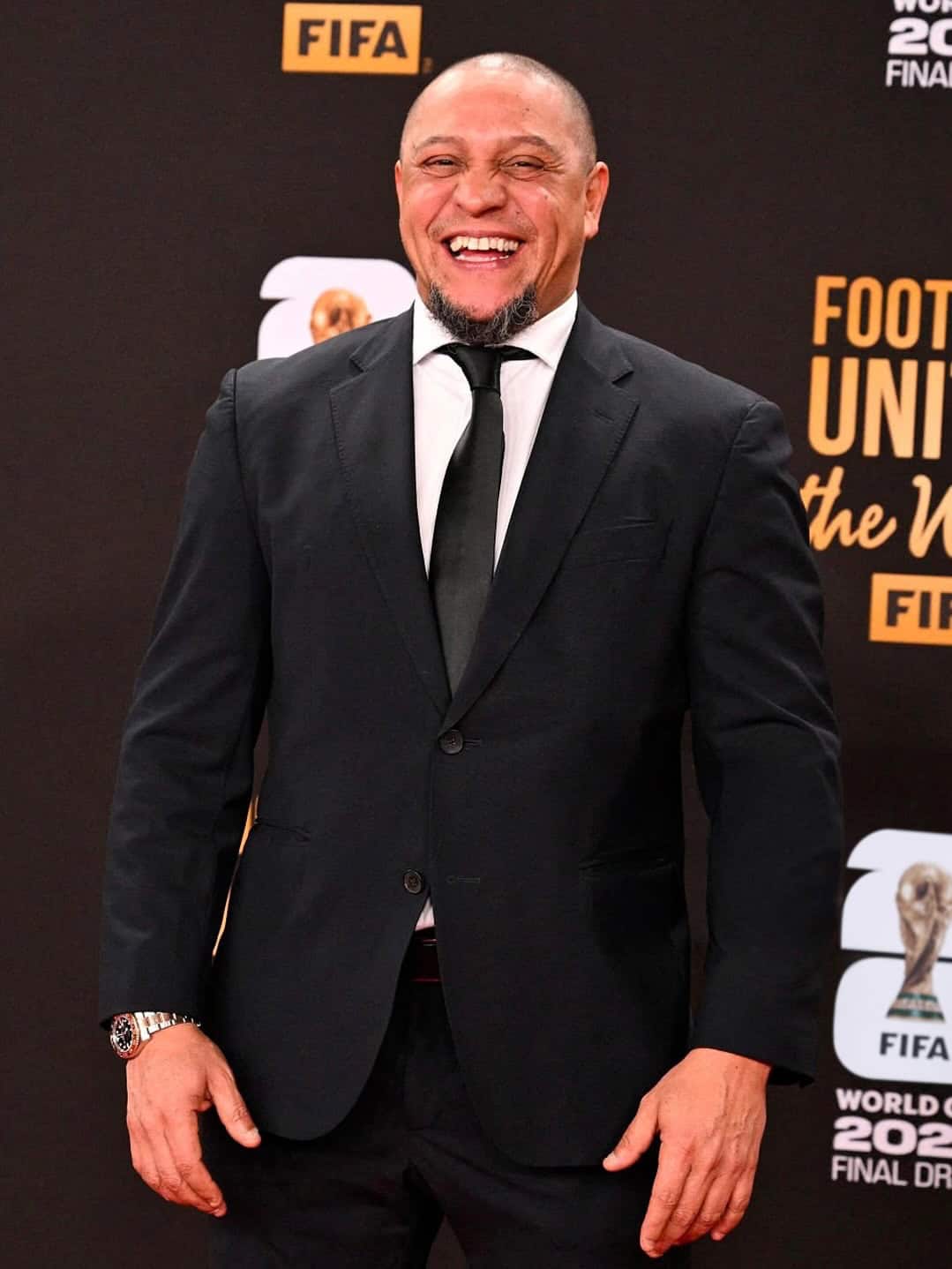O ex-jogador Roberto Carlos, se manifestou, nesta quinta-feira (20), sobre os rumores de que teria se convertido ao islã, pela sua esposa, a empresária espanhola de origem marroquina Suhaila Ettahiri. (Foto: Instagram)