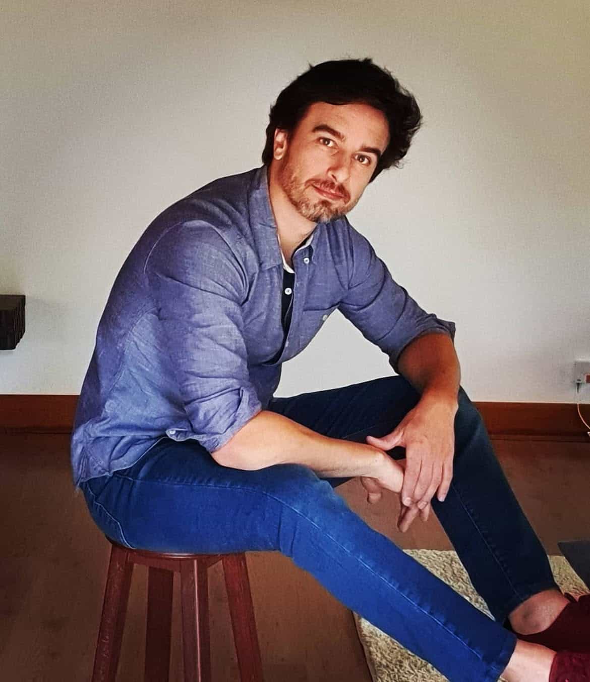 Além disto, o ator estaria com o órgão íntimo rígido. Procurado em flagrante, a Polícia Militar foi acionada e o ator teria deixado o imóvel em uma viatura. (Foto: Instagram)