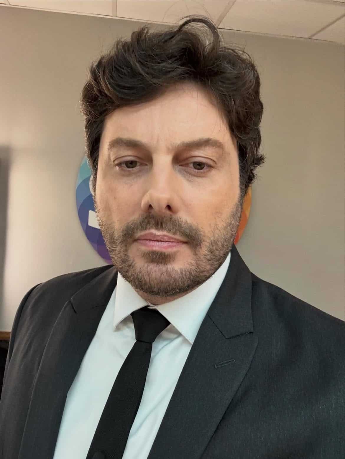 A Justiça bateu o martelo em uma ação sobre uma suposta propaganda enganosa realizada por Danilo Gentili. Uma sentença prolatada em 20 de julho resultou na vitória do apresentador. (Foto: Instagram)