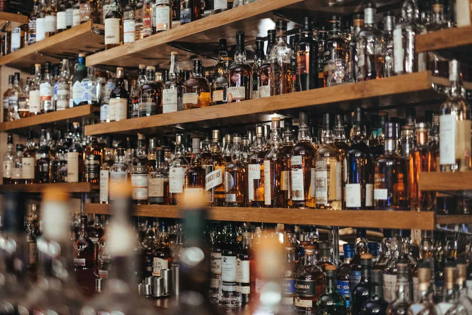 A redução do consumo de ultraprocessados é apontada como benéfica para a saúde. (Créditos: Unsplash / Adam Wilson)
