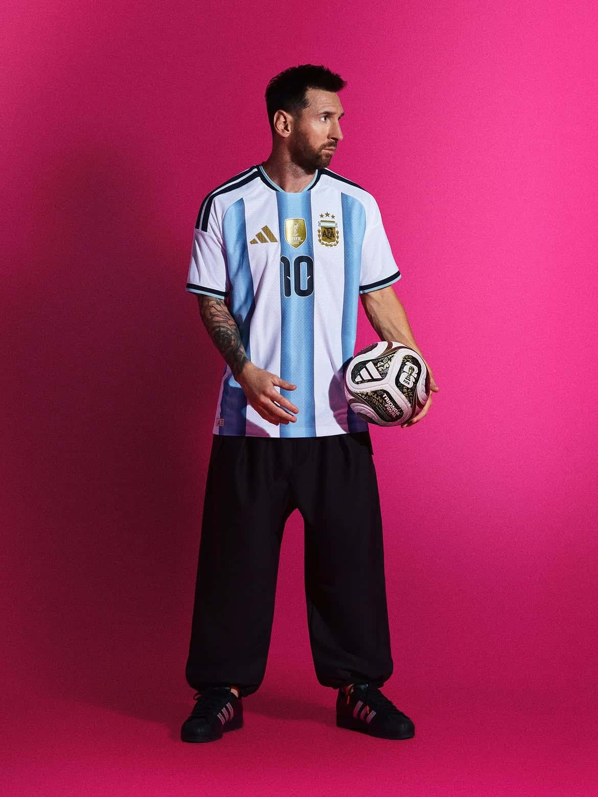 No tributo publicado, o camisa 10 da Seleção da Argentina abriu o coração e não escondeu que cogita a possibilidade de antecipar sua aposentadoria dos campos. (Foto: Instagram)