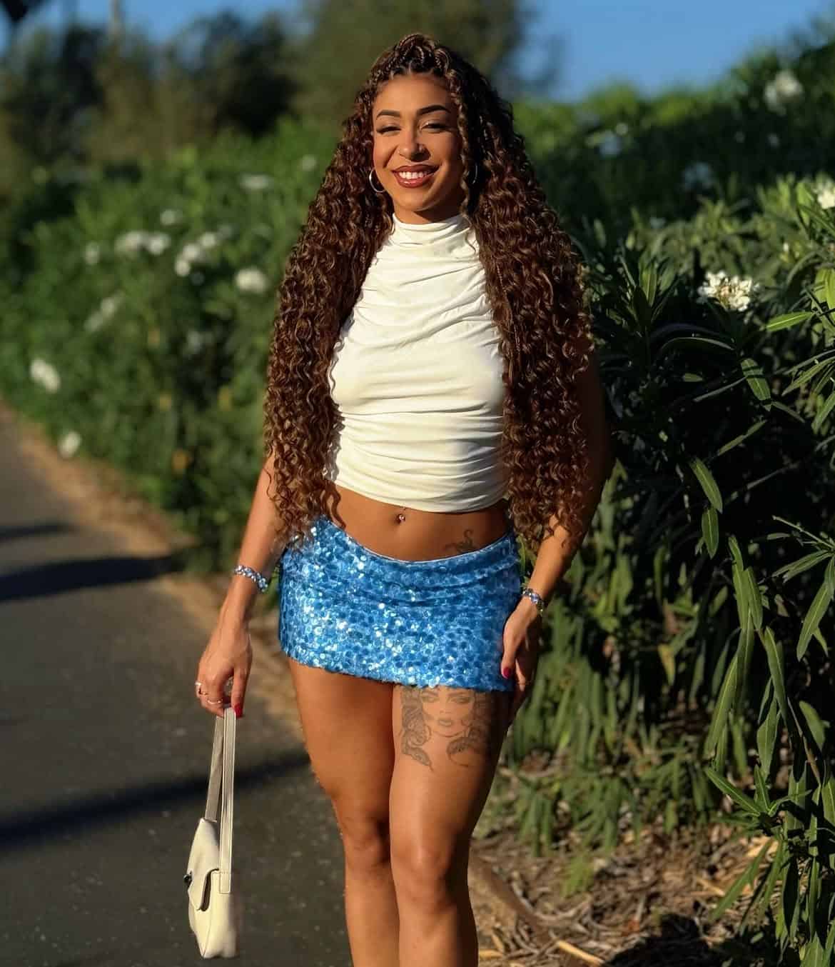Emelly afirmou que o então namorado admitiu primeiro que havia saído com amigos e, durante a conversa, acabou confessando a traição. (Foto: Instagram)