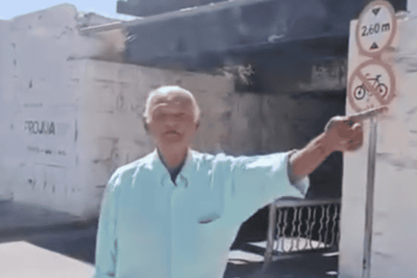 Enquanto gravava um vídeo, idoso acabou registrando algo que ninguém esperava