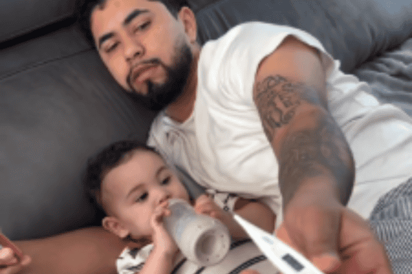 Marido confunde termômetro com teste de gravidez e reação viraliza nas redes sociais