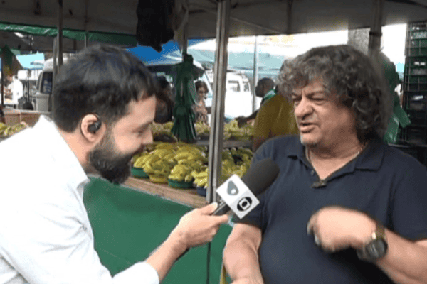 Repórter passa por saia justa ao vivo após homem revelar o que faria com pepino