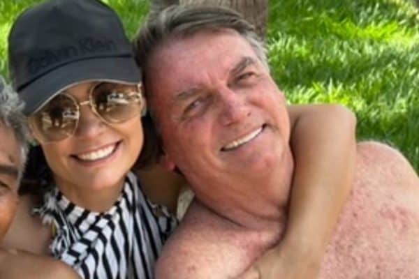 PL pede à Justiça para substituir Michelle nos cuidados de Bolsonaro