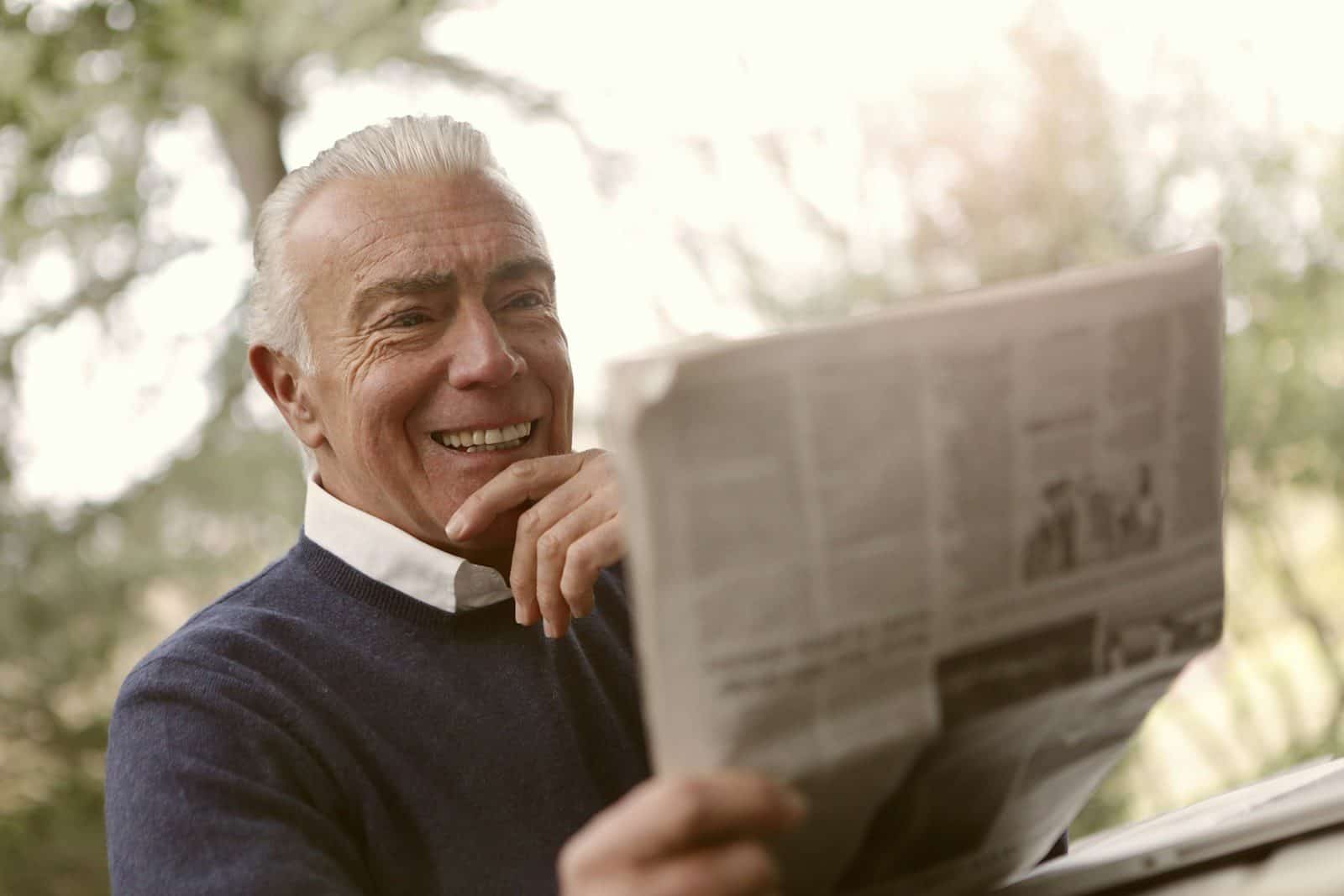 Especialistas alertam para os sinais associados à chamada menopausa masculina. (Créditos: Unsplash bruce mars)