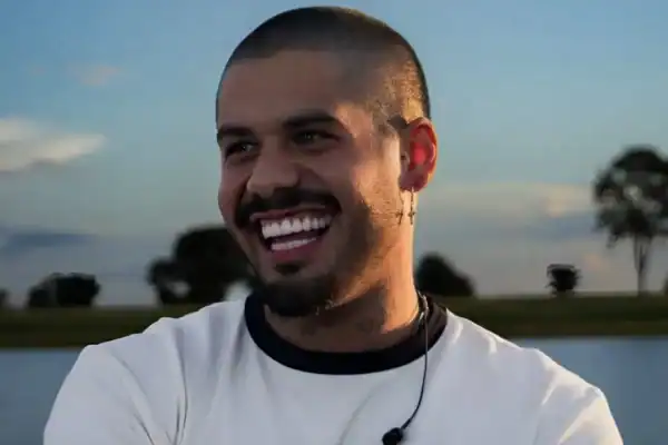 Zé Felipe surge em clima de ‘romance’ com influenciadora; confira quem é