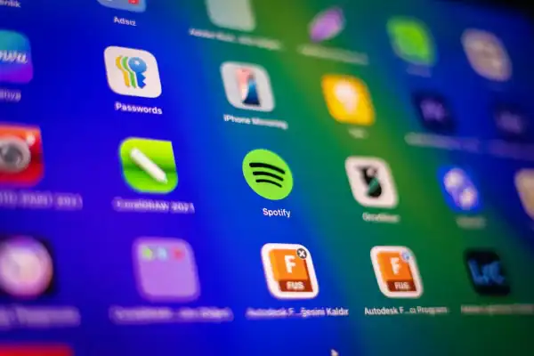 Spotify lança Notas do Usuário, funcionalidade nostálgica que Apple Music não oferece