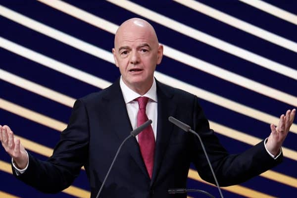 Recusa de plano polêmico coloca futuro de Gianni Infantino na FIFA em risco