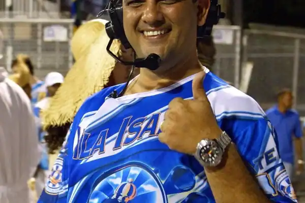 Morre Ricardo Fernandes, diretor das escolas de samba do carnaval carioca