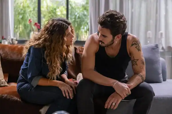 João Raul encerra o romance com Agrado na novela Coração Acelerado