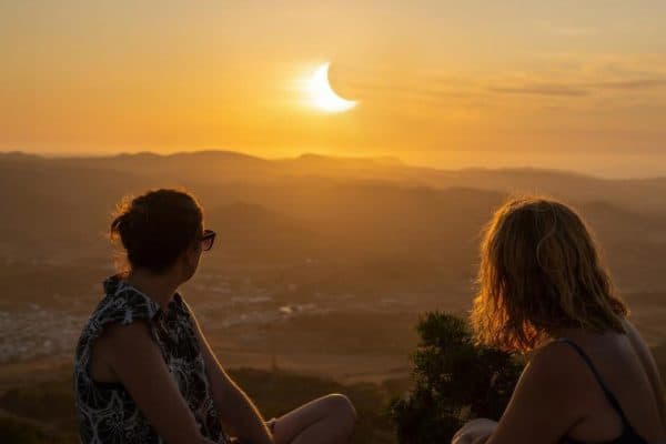 Eclipse solar total será na quarta-feira e pode ultrapassar dois minutos de duração