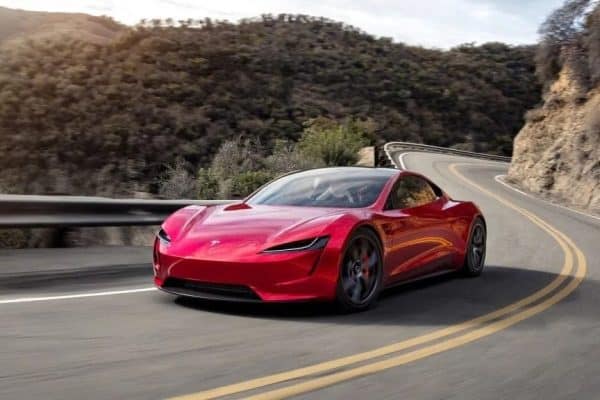 Tesla planeja apresentar novo Roadster com propulsão para “voar”