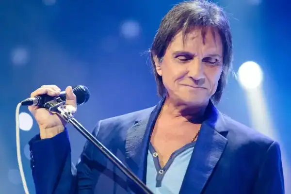 Roberto Carlos cancela show no Rio e deixa fãs na porta