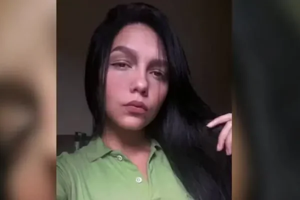 Gestante de 8 meses morre nos braços da mãe após atendimento médico; bebê também não resiste