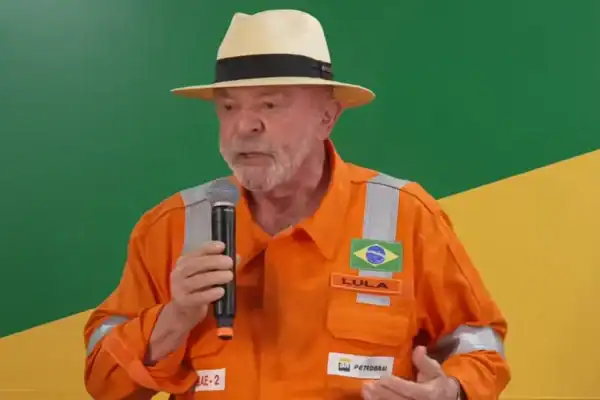 Lula sobe o tom e defende avanço nuclear do Brasil: “não podemos andar de cabeça baixa”