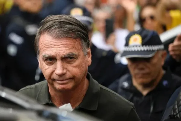 Moraes autoriza atendimento odontológico de Bolsonaro sob condição de sigilo