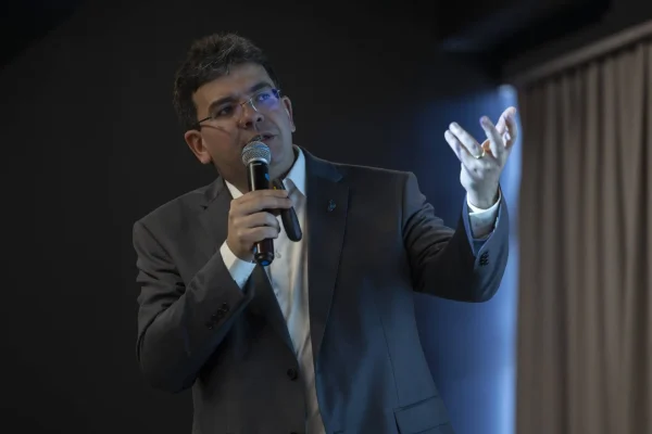 Datafolha indica Rafael Fontes (PT) com 56% das intenções de voto no Piauí e vitória no 1º turno
