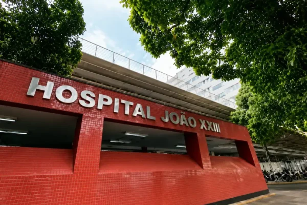Encontro combinado em redes sociais termina com jovem baleado em Belo Horizonte
