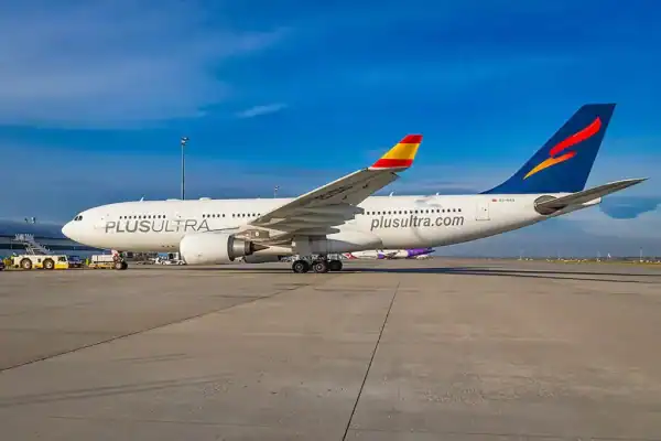 Avião em rota para Madri faz pouso de emergência no Brasil
