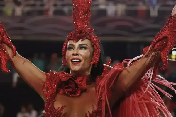 Paolla Oliveira define futuro no Carnaval de 2027 ao optar por nova escola