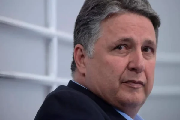 TSE concede liminar e retira restrições à campanha de Anthony Garotinho no RJ