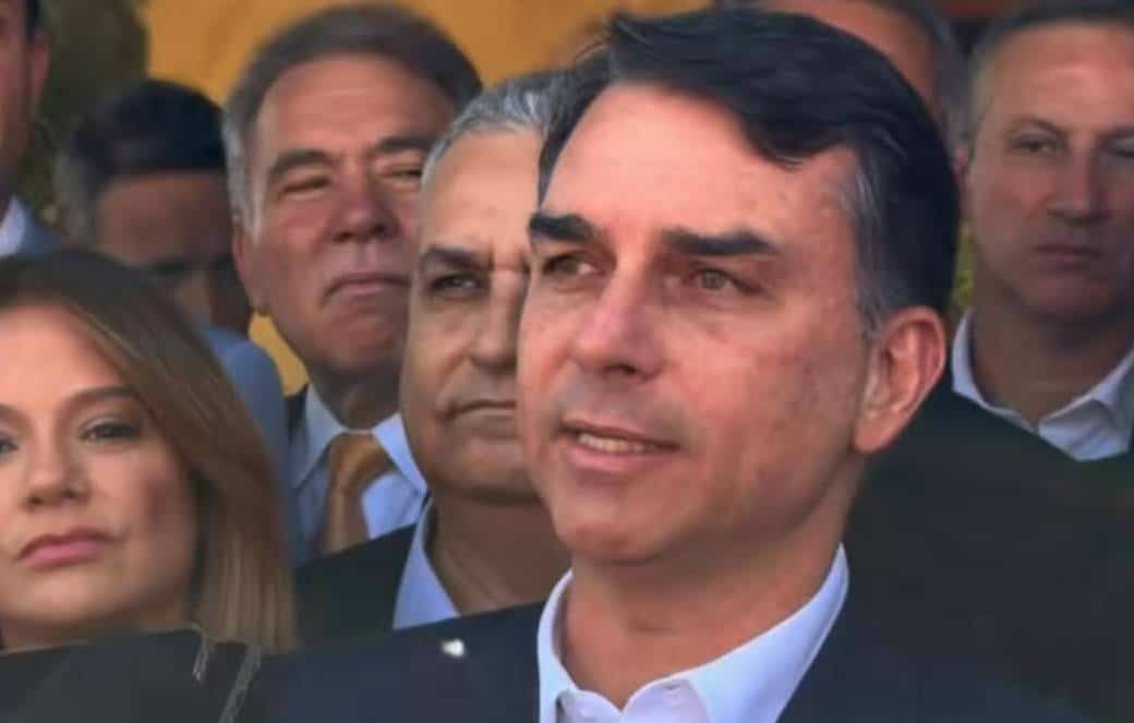 TSE descarta hackers e aponta uso indevido em filiação de Flávio Bolsonaro (Foto: Instagram)