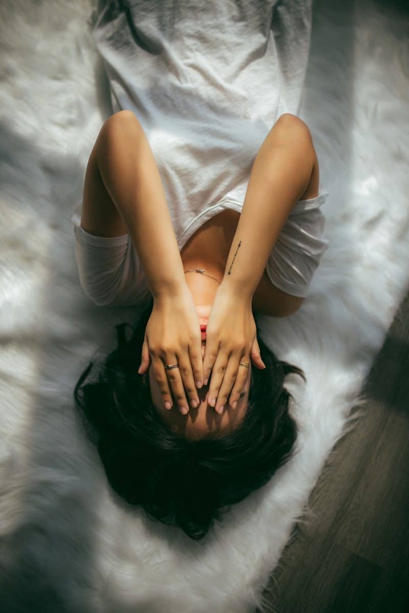 Momentos de descanso também fazem parte de uma rotina voltada ao bem-estar (Créditos: Unsplash / Anthony Tran)
