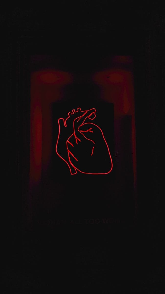 Recuperação após um infarto exige acompanhamento médico contínuo. (Créditos: Unsplash / Alexandru Acea)