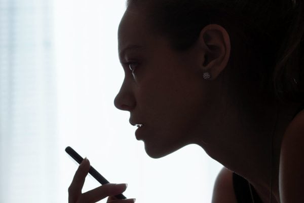 Você prefere escrever em vez de mandar áudio? Psicologia aponta 4 características de quem faz isso