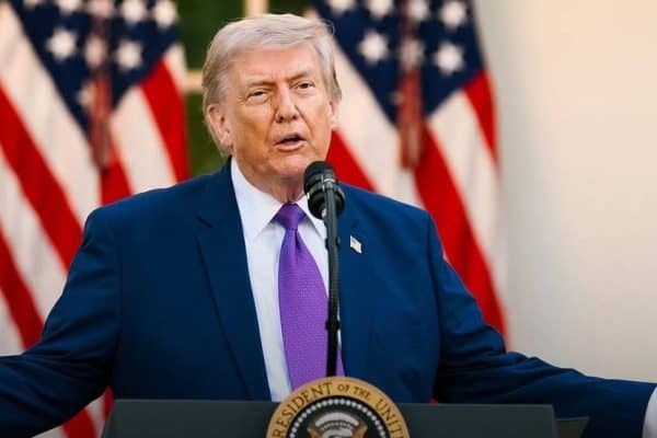 Trump despenca nas pesquisas e enfrenta rejeição recorde: 64% dos americanos desaprovam governo