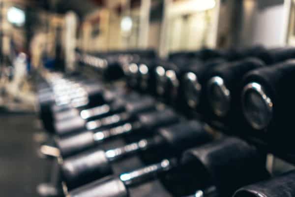 Homem de 50 anos morre após passar mal durante exercício em academia de Salvador