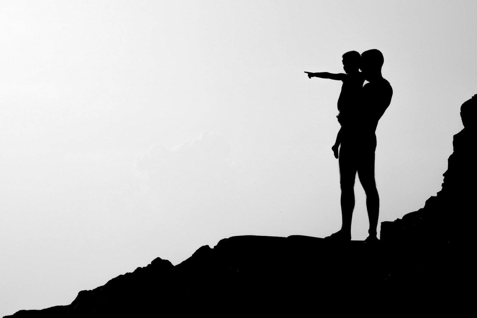 A busca por aprovação pode estar relacionada a experiências emocionais anteriores (Créditos: Unsplash / Ante Hamersmit)