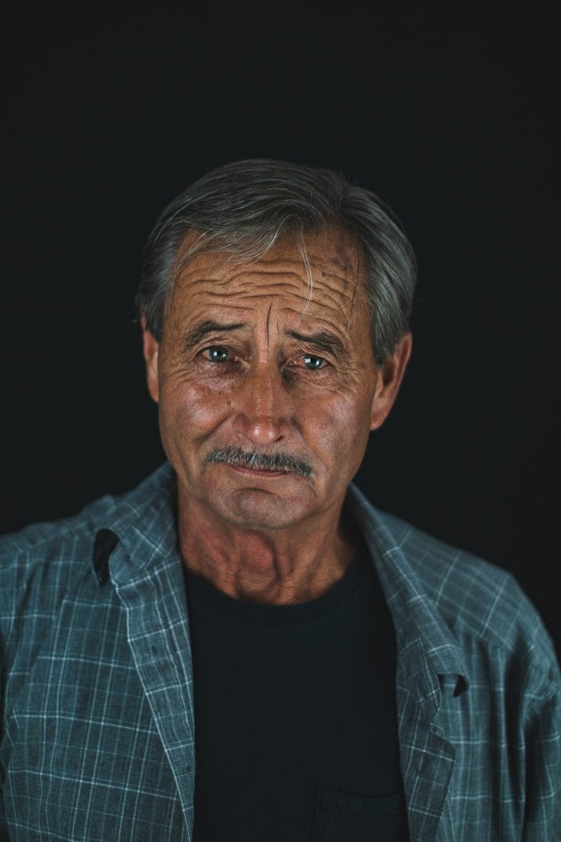 O diagnóstico depende da avaliação dos sintomas e de exames específicos. (Créditos: Unsplash Luke Southern)