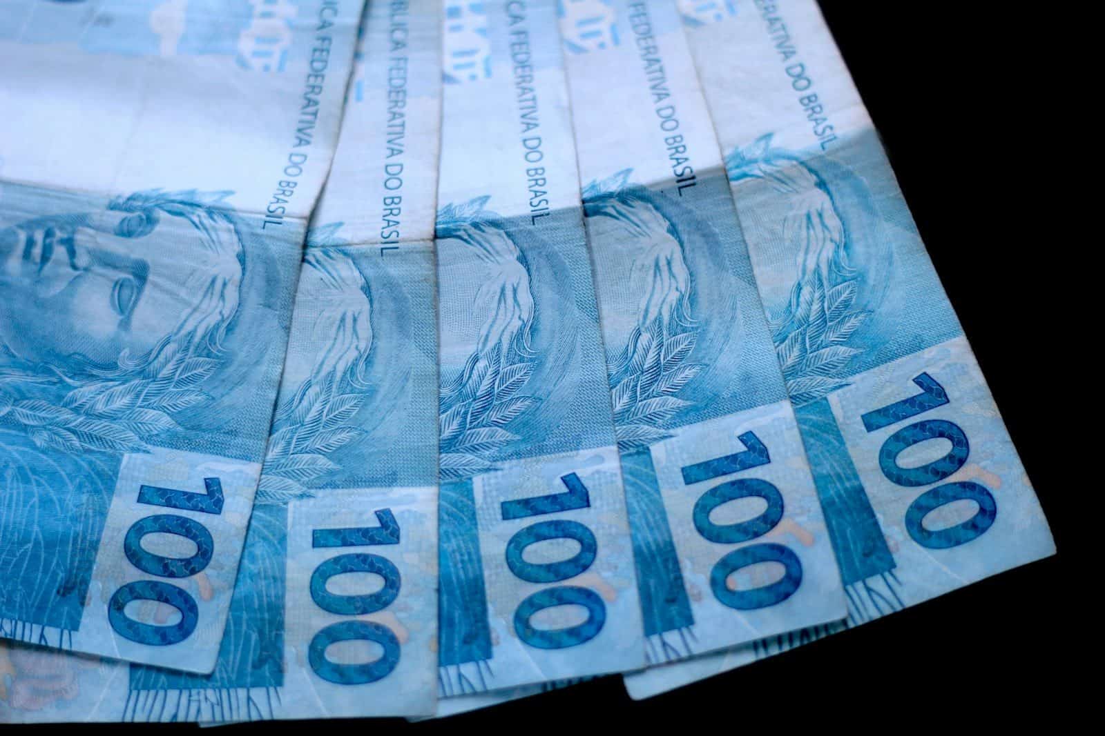 Economia brasileira entra em nova fase com queda dos juros. (Créditos: Unsplash Daniel Dan)