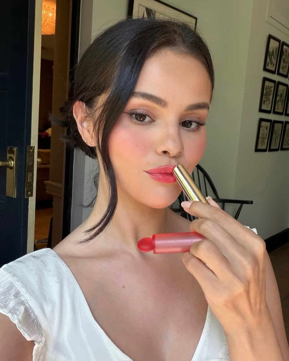 Selena Gomez revela o que pensa sobre quem prefere seu visual de 10 anos atrás (Foto: Instagram)