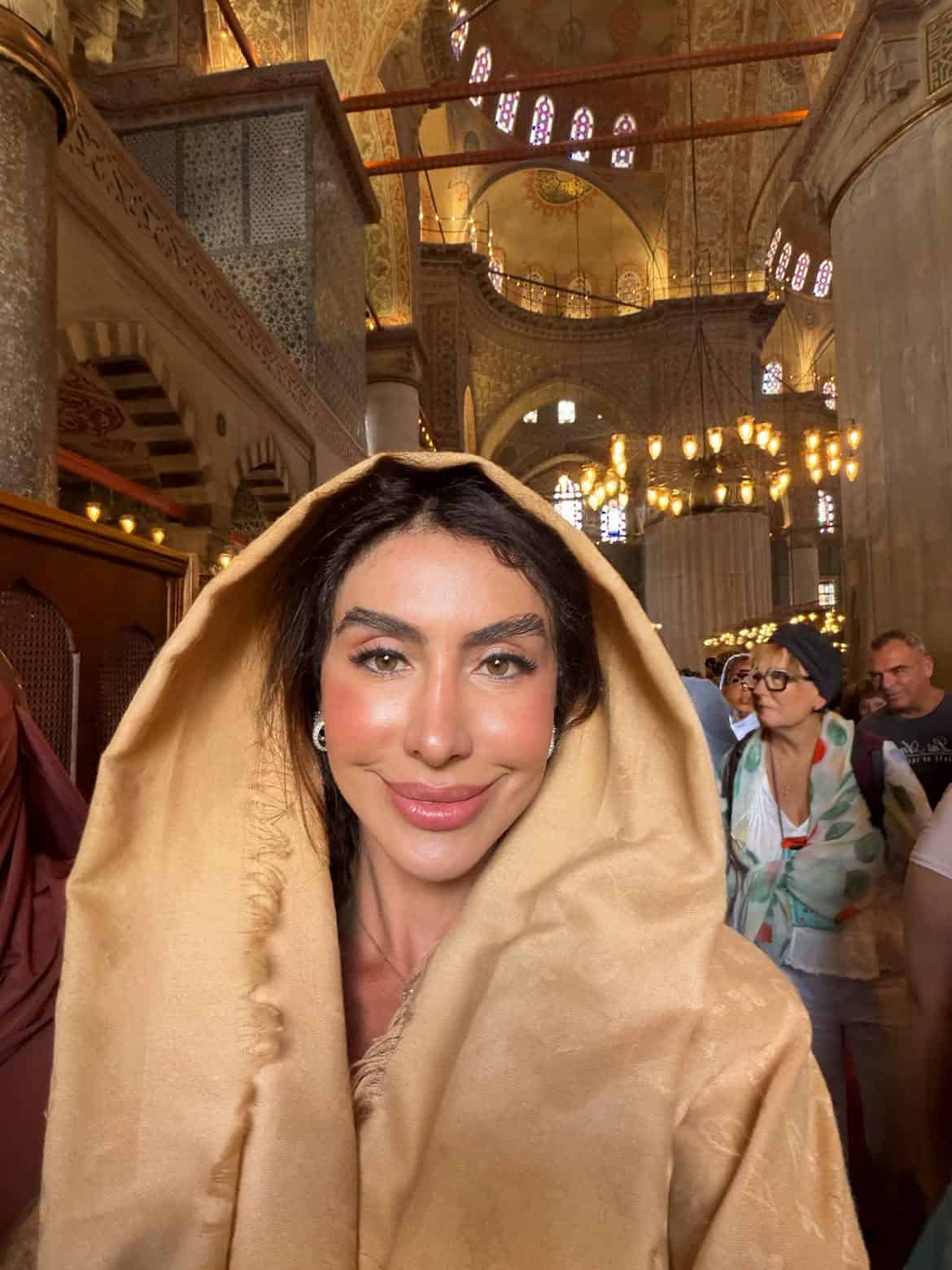 Jaque Khury contou que preferiu tirar o menino do colégio: “Não tive sangue frio de deixar meu filho sofrer. Joguei no lixo tudo o que eu paguei praticamente, apostila, tudo, e mudei ele para uma escola mais simples aqui de Atibaia, que eu estou amando”, explicou. (Foto: Instagram)