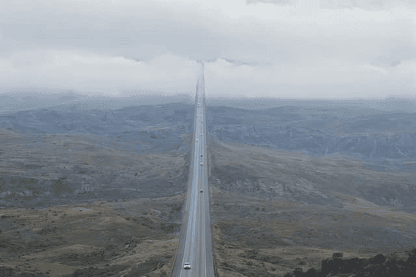 Estrada para o Céu: rodovia nos EUA cria ilusão de que caminho termina nas nuvens