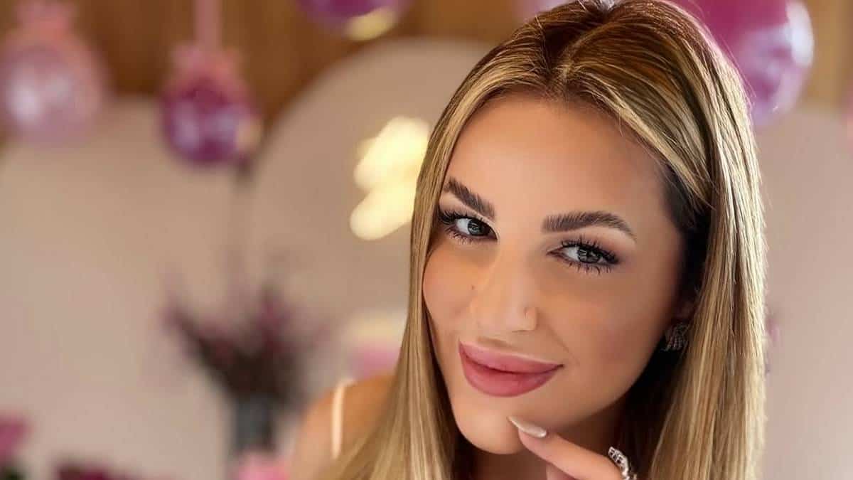 Deolane Bezerra recebe oficial de Justiça na prisão e é citada em processo (Foto: Instagram)
