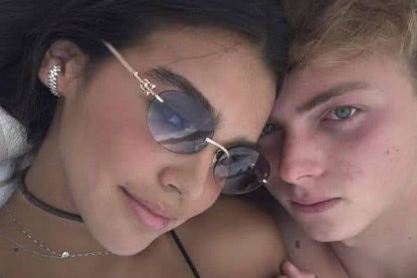 Milionária? Ex nora de Luciano Huck revela patrimônio e explica por que ainda mora com os pais